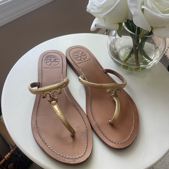 SOLD!!! T Logo Flat Tory Burch Sandals Size 7 (Gold/Metallic) - Picture 7 of 14
